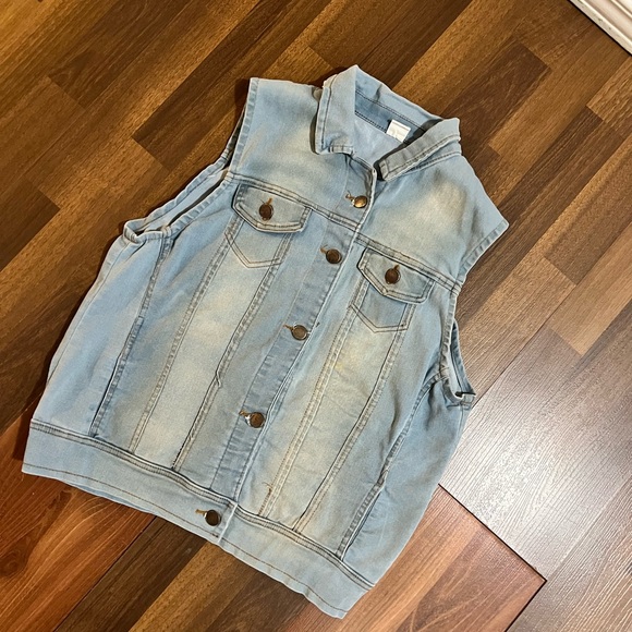 Hand embroidered vest from Mexico - Picture 3 of 6